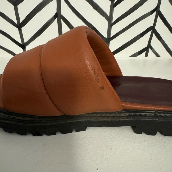 【STAUD】Astro Padded Vegan Leather Slides - Picture 8 of 9
